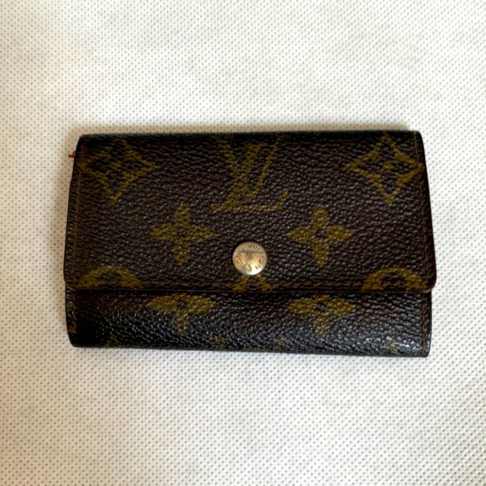 Louis Vuitton Authentic Multicles 6 Key Holder Monogram Flawed Designer Wallet